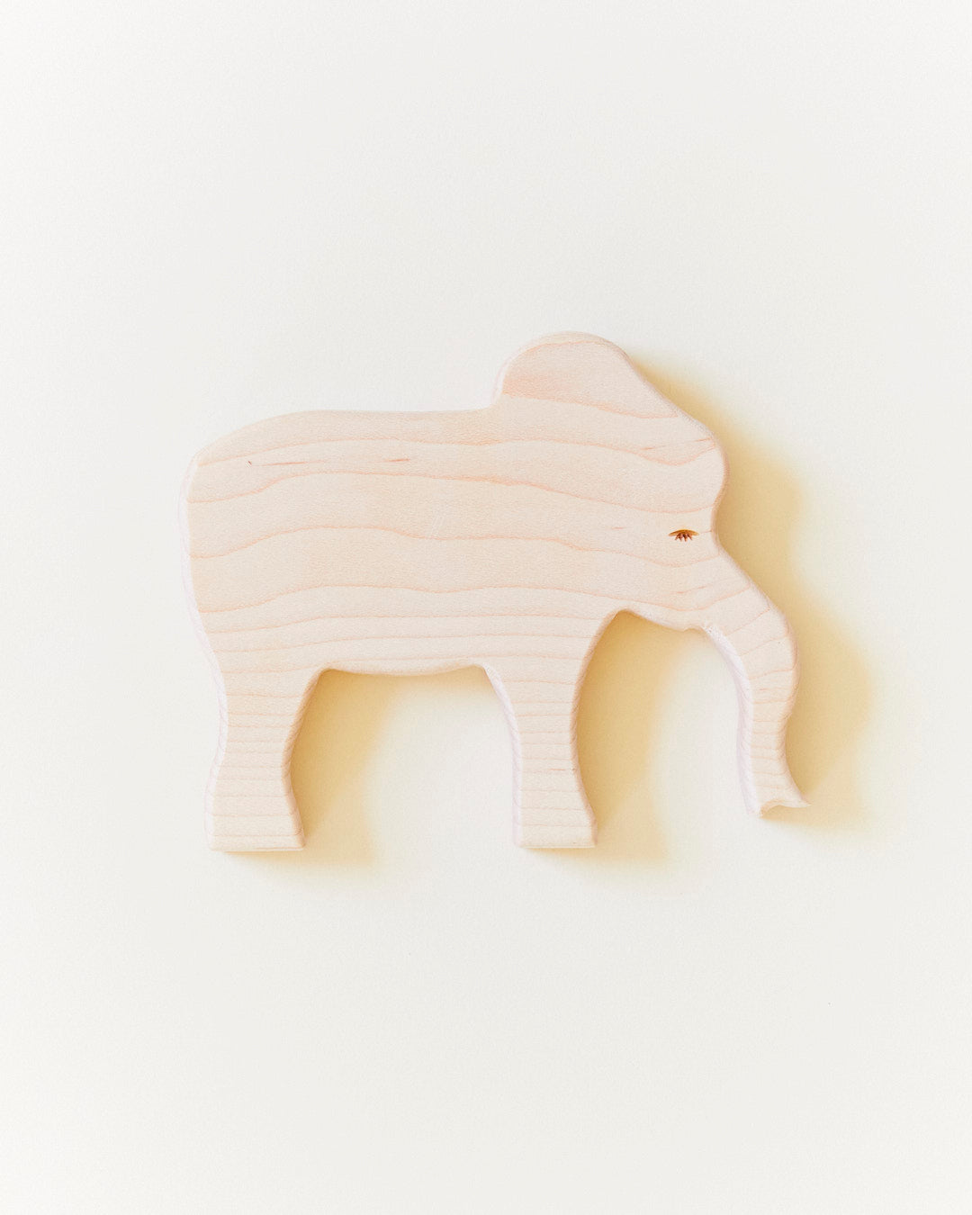 Wooden elephant Pláneta